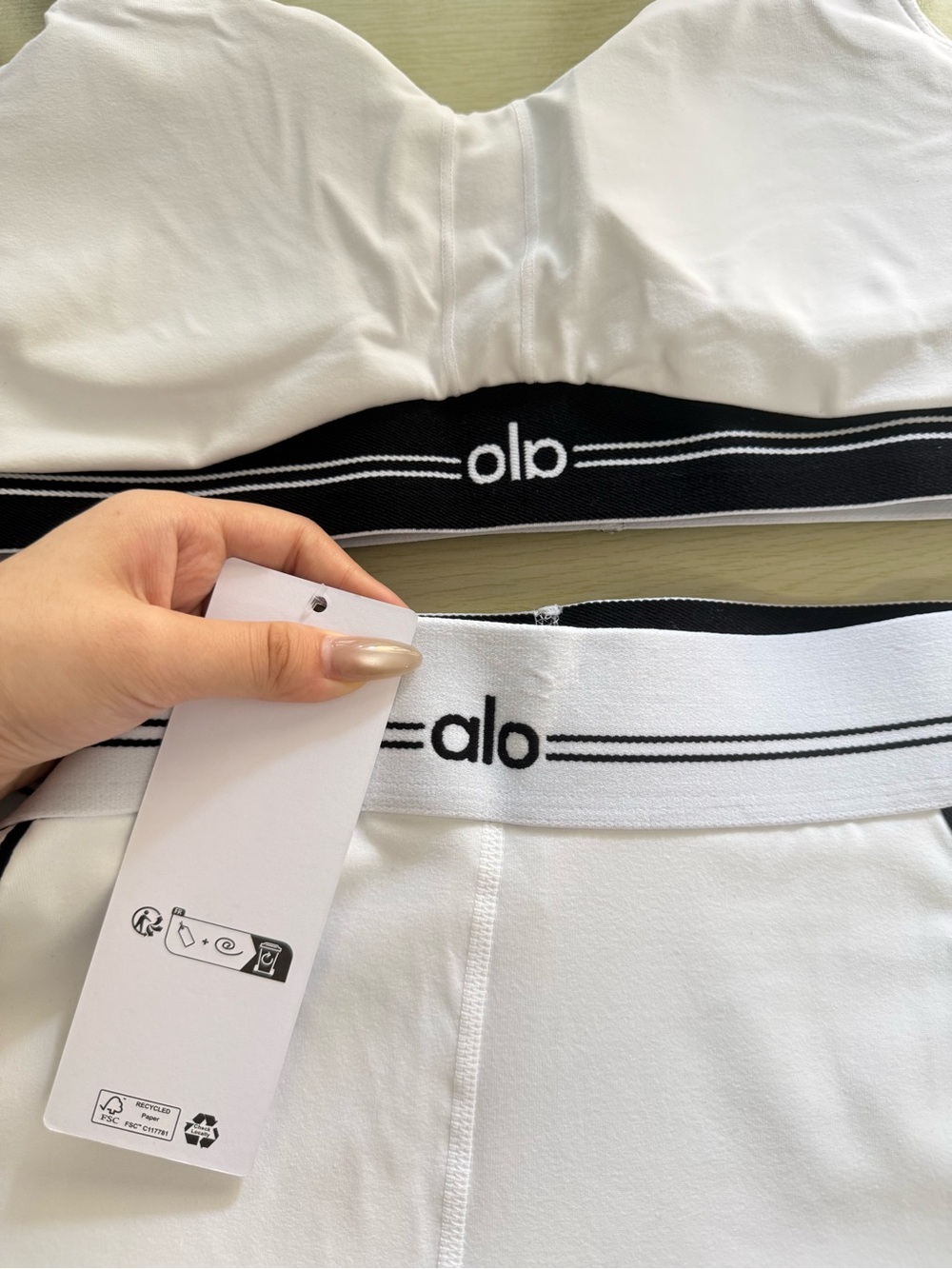 ALO Yoga White Sports Bra & Matching Shorts with Black Seam Detail - Picture 6 of 6